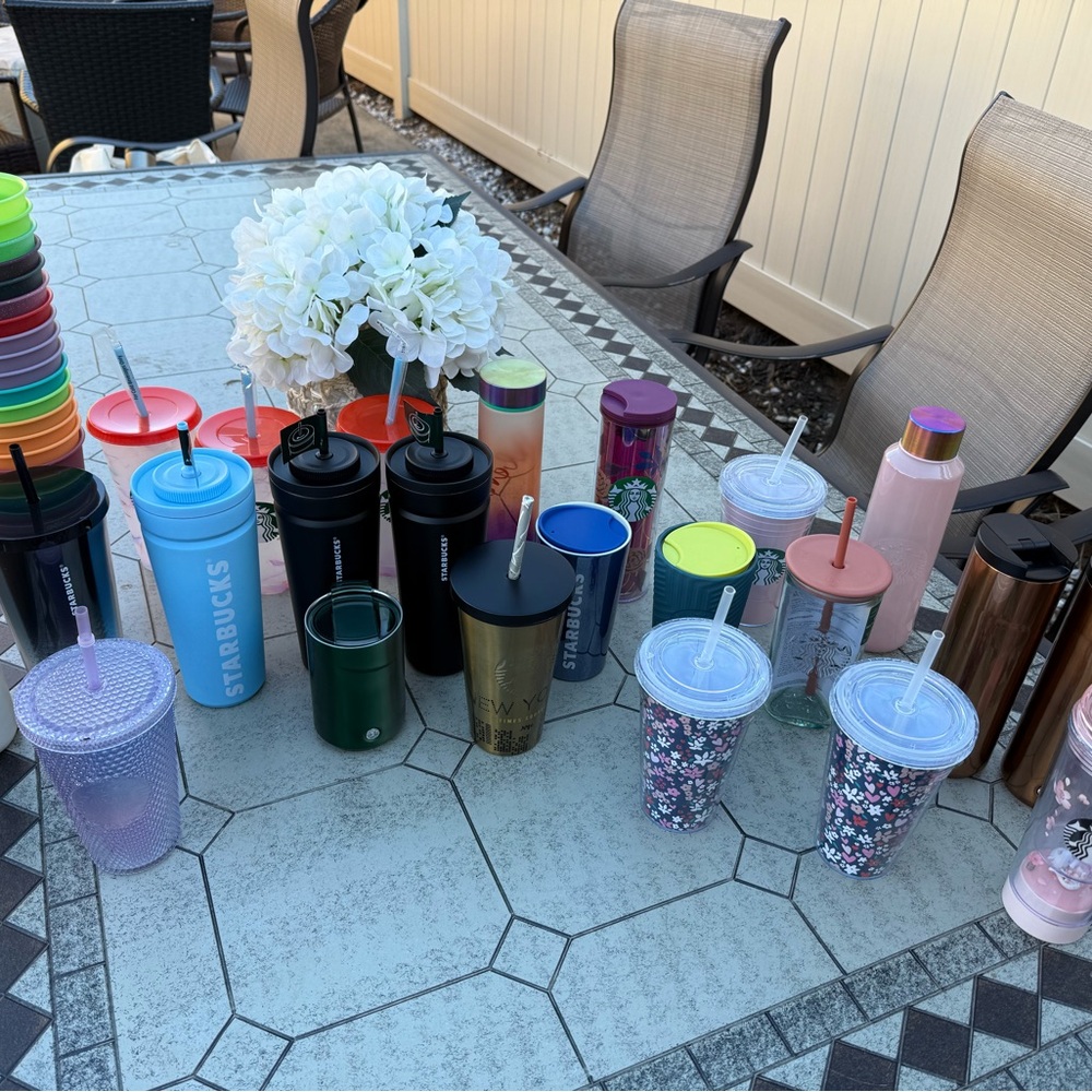 Starbucks Tumblers/Water Bottles/Drinkware